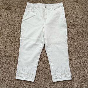 Gloria Vanderbilt White All-Around Slimming Decorative Fit Cuff Cropped Jeans